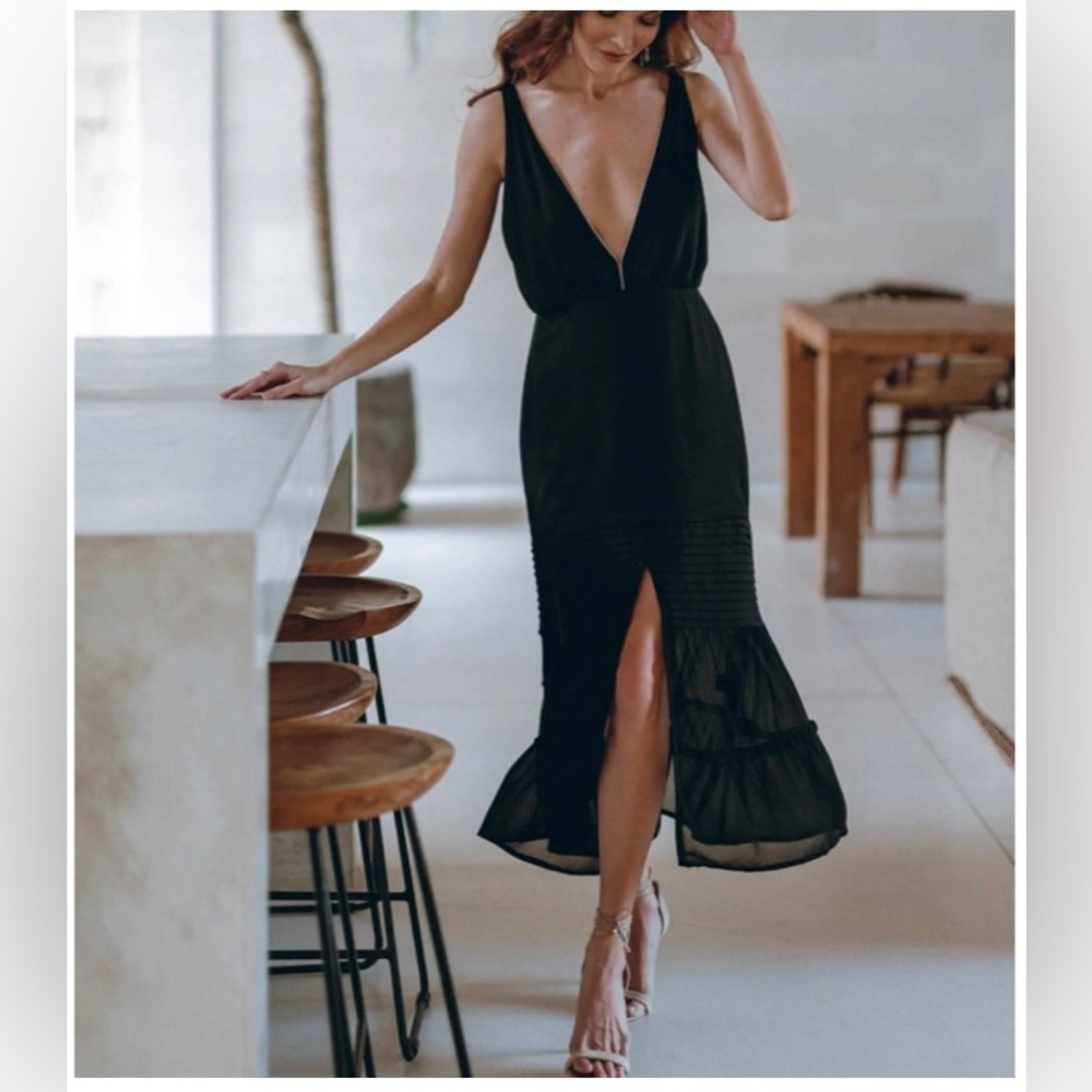 AURA The Label Medium Lauren Midi Dress